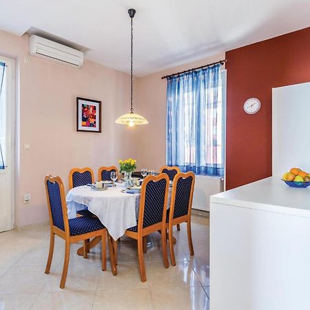 Gorgeous Apartment In Rijeka With Kitchen Kültér fotó